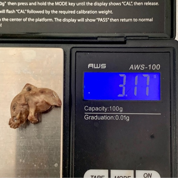 Antique Red Chinese Soapstone Mini Hand Carved Elephant Pendant Figurine 3/4" 3g - Picture 16 of 16